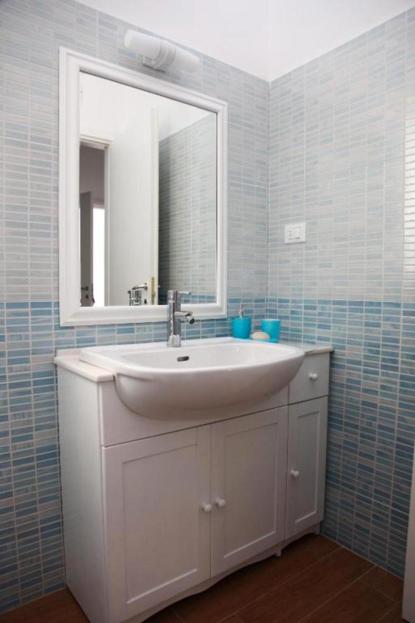 Bed And Breakfast Bagno Venezia Marina Di Carrara Exteriör bild