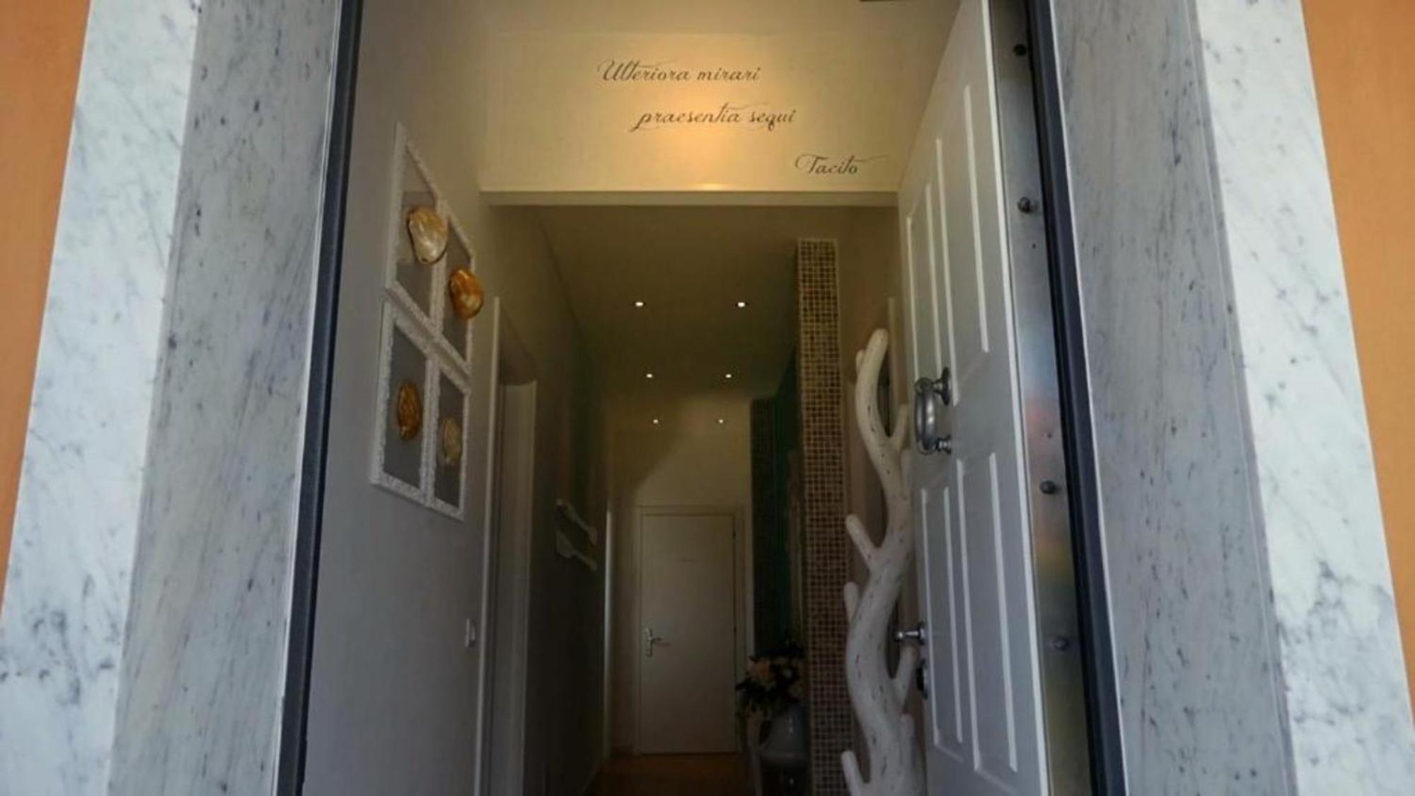 Bed And Breakfast Bagno Venezia Marina Di Carrara Exteriör bild