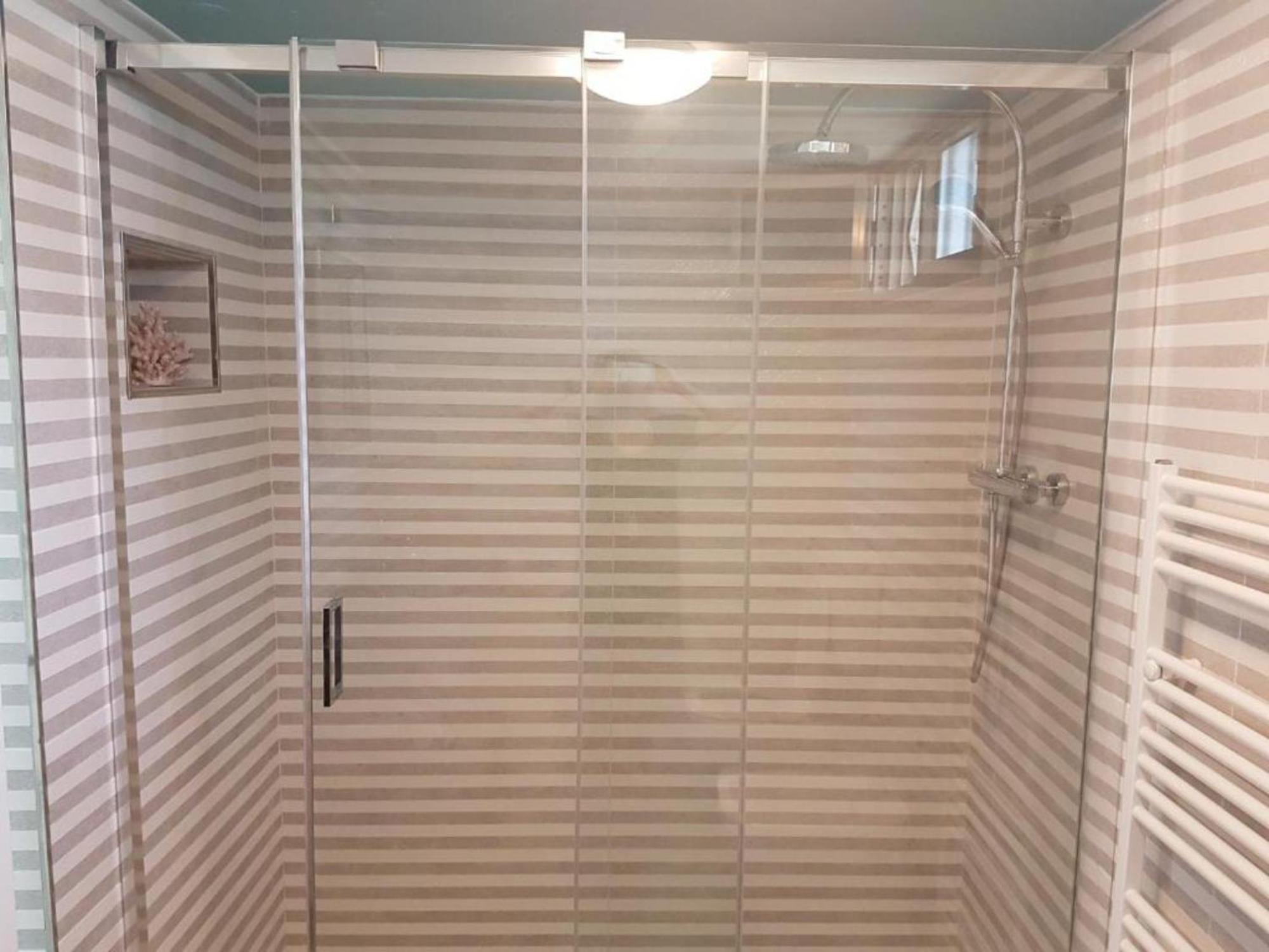 Bed And Breakfast Bagno Venezia Marina Di Carrara Exteriör bild