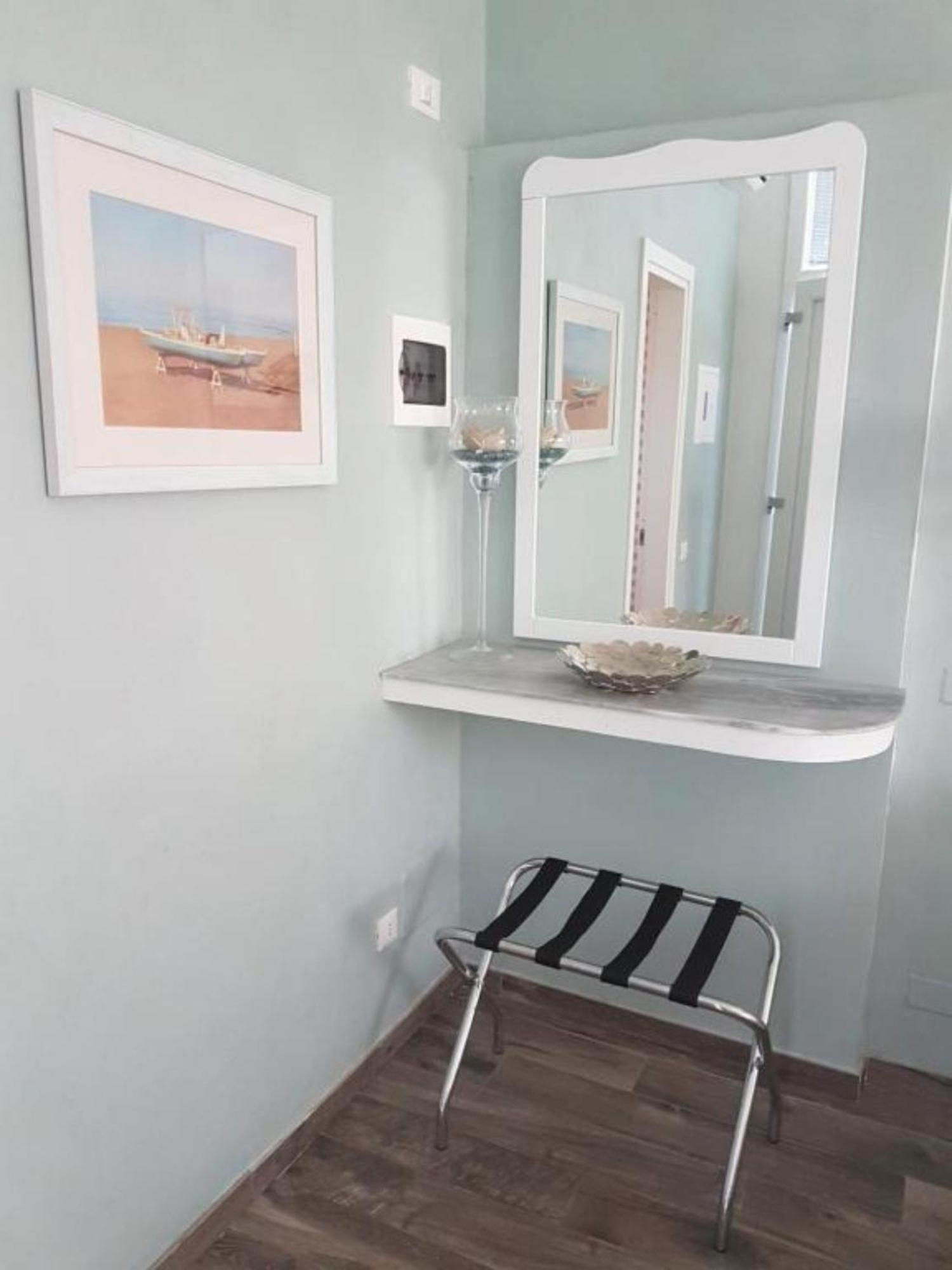 Bed And Breakfast Bagno Venezia Marina Di Carrara Exteriör bild